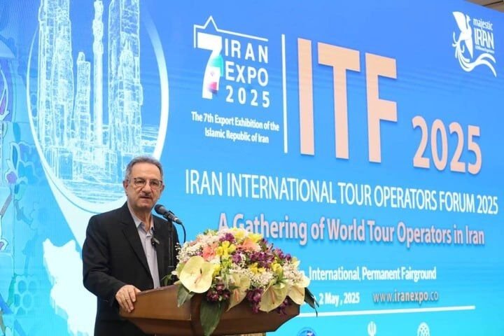 معاون گردشگری: ایران میزبان ۷.۴ میلیون گردشگر خارجی