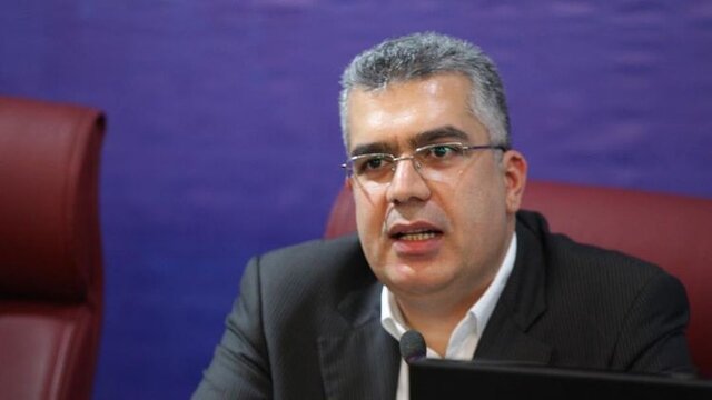 تعرفه ۱۰۰ درصدی واردات خودرو فعلاً اجرا نمی‌شود