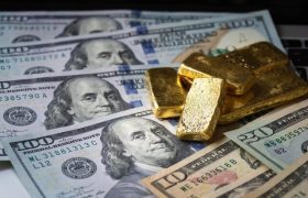 جنگ تعرفه‌ای ترامپ دلار را به پایین‌ترین میزان سه سال اخیر رساند