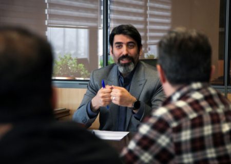 آیا مدنی‌زاده مخالف بورس است؟