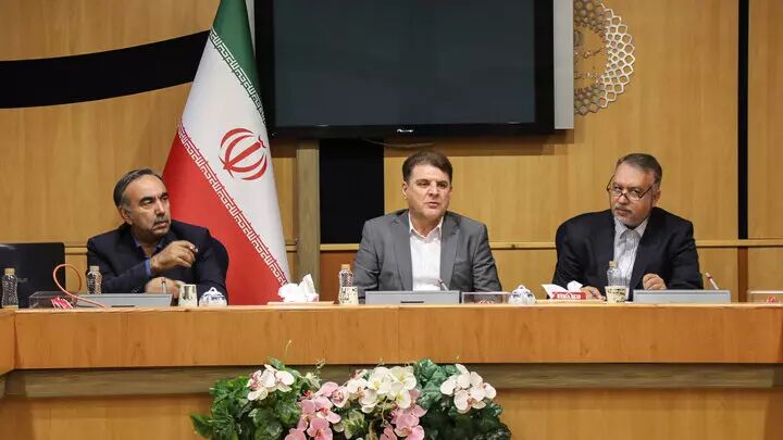 تهیه آیین‌نامه اجرایی قانون جدید شوراها برای انتخابات پیش‌رو
