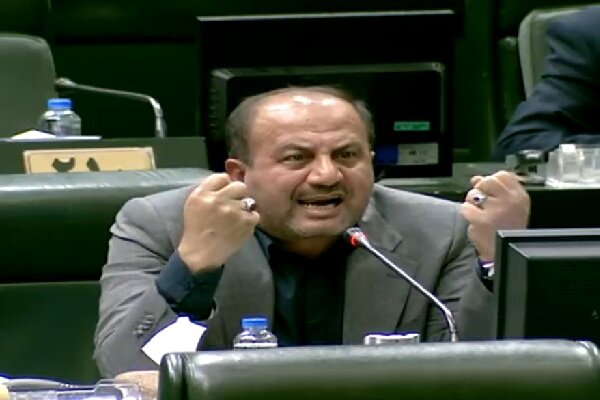نوروزی: دو دهه قصور عامل قطعی‌های فعلی برق است