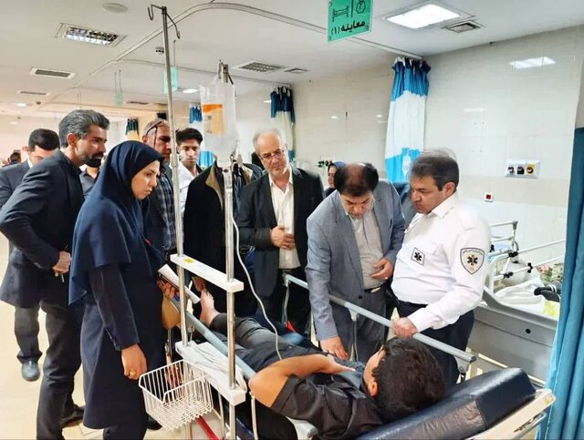 مسمومیت دسته‌جمعی ۵۰ نفر در فیرورق