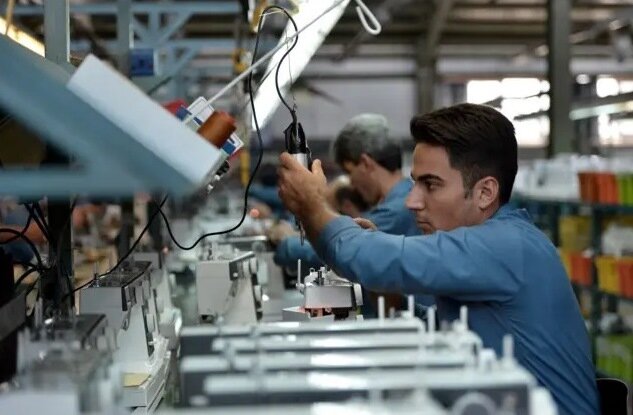 نرخ بیکاری در سال گذشته چقدر کم شد؟