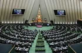 اعلام وصول و معرفی وزیر پیشنهادی اقتصاد در دستور کار مجلس قرار گرفت