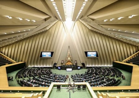 موافقت کمیسیون اقتصادی مجلس با تفحص از بانک آینده