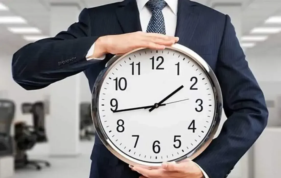 کارمندان بخوانند؛ تصمیم تازه دولت برای ساعت کاری و استخدامها